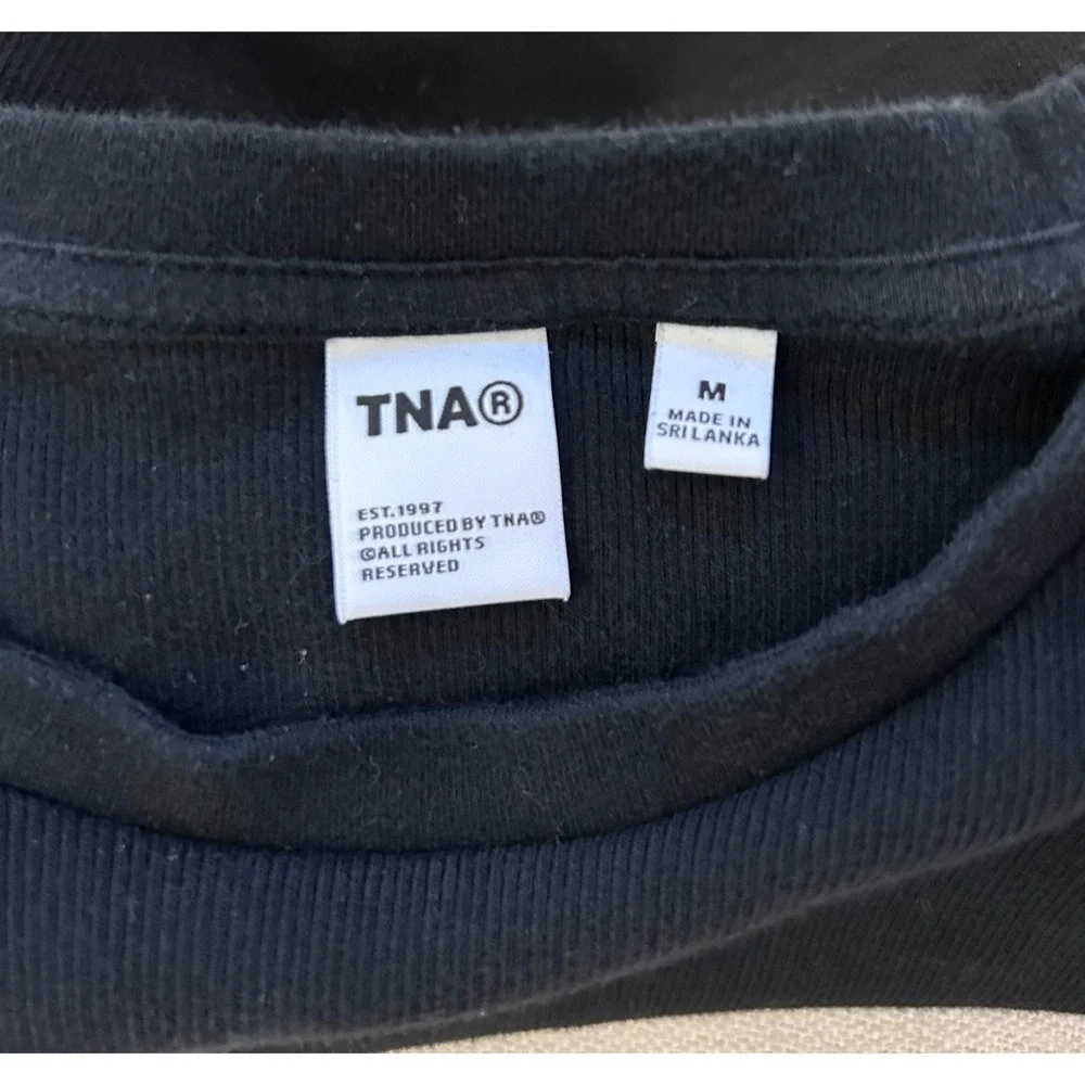 TNA Aritzia Black Cropped Long Sleeve Ribbed Knit T-Shirt S Minimalist Basic EUC